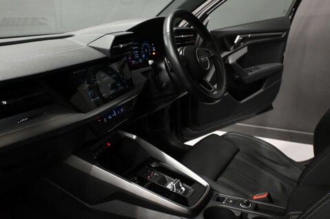 Audi A3 1.5 A3 Sportback 35 TFSI MHEV S Line Semi-Auto 5dr 38