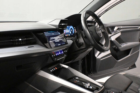 Audi A3 1.5 A3 Sportback 35 TFSI MHEV S Line Semi-Auto 5dr 16