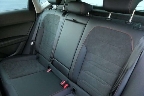 SEAT Ateca 2.0 Ateca FR TSi 4Drive Semi-Auto 4WD 5dr 26