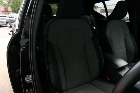 Volvo XC40 1.5 XC40 Momentum T3 Auto 5dr 22