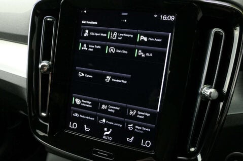 Volvo XC40 1.5 XC40 Momentum T3 Auto 5dr 32