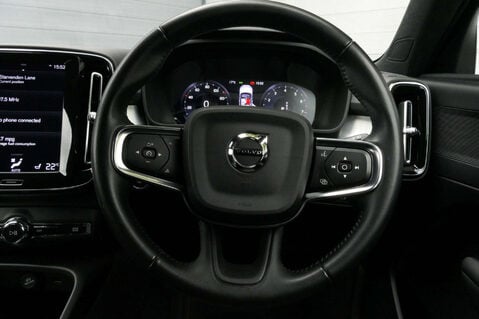 Volvo XC40 1.5 XC40 Momentum T3 Auto 5dr 25