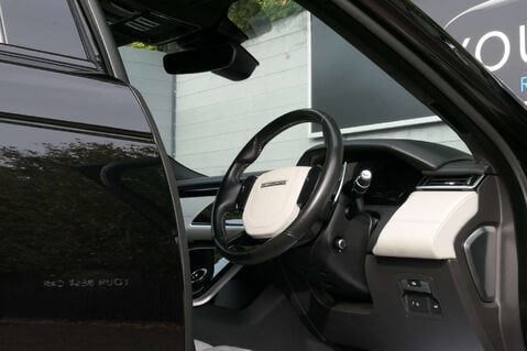 Land Rover Range Rover Velar 5.0 Range Rover Velar SV Autobiography Dynamic Edition Auto 4WD 5dr 4