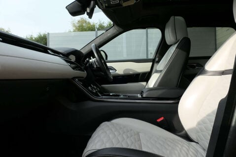 Land Rover Range Rover Velar 5.0 Range Rover Velar SV Autobiography Dynamic Edition Auto 4WD 5dr 50