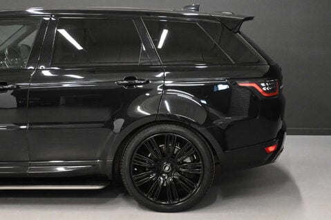 Land Rover Range Rover Sport 3.0 Range Rover Sport HSE Dynamic Black D MHEV Auto 4WD 5dr 13