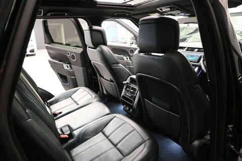 Land Rover Range Rover Sport 3.0 Range Rover Sport HSE Dynamic Black D MHEV Auto 4WD 5dr 12