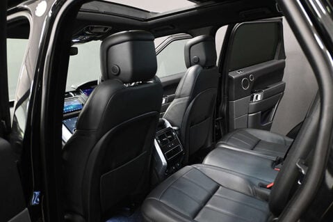 Land Rover Range Rover Sport 3.0 Range Rover Sport HSE Dynamic Black D MHEV Auto 4WD 5dr 16
