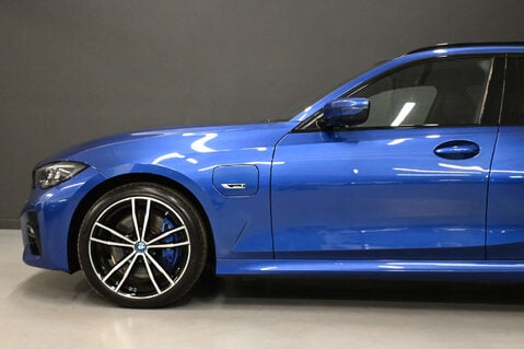 BMW 3 Series 2.0 330E M Sport Auto 5dr 40