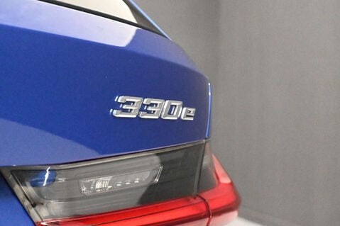 BMW 3 Series 2.0 330E M Sport Auto 5dr 27
