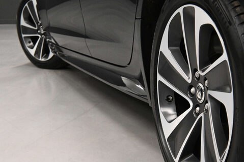 Jaguar XF 2.0 XF R-Dynamic S D MHEV Auto 4dr 46