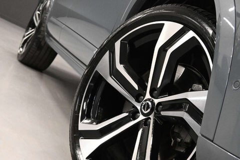 Volvo XC90 2.0 XC90 R-Design T8 Recharge AWD Auto 4WD 5dr 15