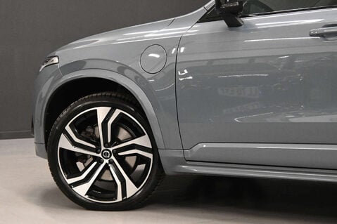 Volvo XC90 2.0 XC90 R-Design T8 Recharge AWD Auto 4WD 5dr 17