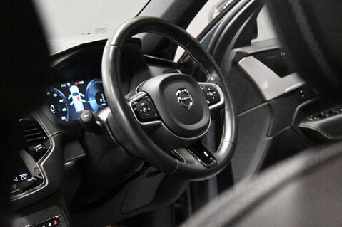 Volvo XC90 2.0 XC90 R-Design T8 Recharge AWD Auto 4WD 5dr 4