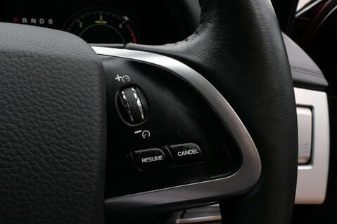 Jaguar XF 3.0 XF Premium Luxury V6 D Auto 4dr 27