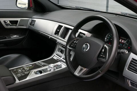 Jaguar XF 3.0 XF Premium Luxury V6 D Auto 4dr 6