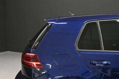Volkswagen Golf 2.0 Golf R TSi 4Motion Semi-Auto 4WD 5dr 38