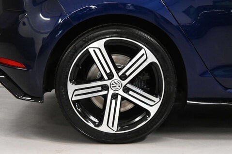 Volkswagen Golf 2.0 Golf R TSi 4Motion Semi-Auto 4WD 5dr 44