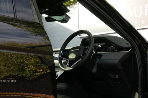Land Rover Range Rover Evoque 2.0 Range Rover Evoque R-Dynamic SE MHEV Auto 4WD 5dr 20