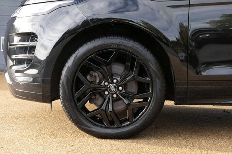 Land Rover Range Rover Evoque 2.0 Range Rover Evoque R-Dynamic SE MHEV Auto 4WD 5dr 9