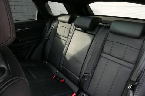 Land Rover Range Rover Evoque 2.0 Range Rover Evoque R-Dynamic SE MHEV Auto 4WD 5dr 5