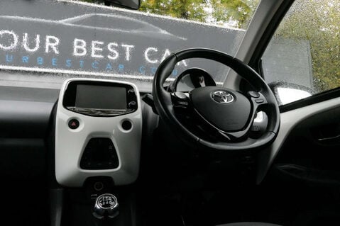 Toyota Aygo 1.0 Aygo X-Plore VVT-i 5dr 32