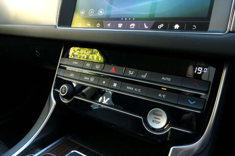 Jaguar XF 2.0 XF Portfolio Auto 5dr 32