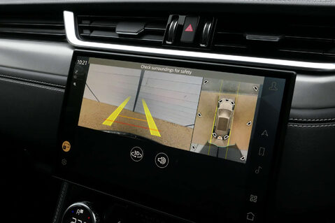 Jaguar F-Pace 3.0 F-Pace R-Dynamic SE D MHEV AWD Auto 4WD 5dr 40