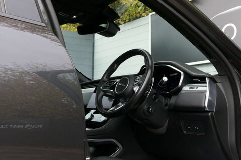 Jaguar F-Pace 3.0 F-Pace R-Dynamic SE D MHEV AWD Auto 4WD 5dr 6