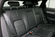 Jaguar F-Pace 3.0 F-Pace R-Dynamic SE D MHEV AWD Auto 4WD 5dr 5