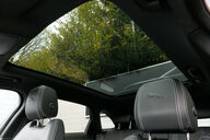 Jaguar F-Pace 3.0 F-Pace R-Dynamic SE D MHEV AWD Auto 4WD 5dr 19