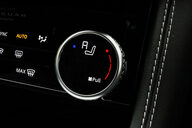 Jaguar F-Pace 3.0 F-Pace R-Dynamic SE D MHEV AWD Auto 4WD 5dr 35