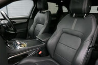 Jaguar F-Pace 3.0 F-Pace R-Dynamic SE D MHEV AWD Auto 4WD 5dr 43