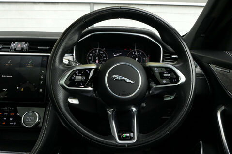 Jaguar F-Pace 3.0 F-Pace R-Dynamic SE D MHEV AWD Auto 4WD 5dr 24