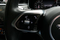 Jaguar F-Pace 3.0 F-Pace R-Dynamic SE D MHEV AWD Auto 4WD 5dr 38