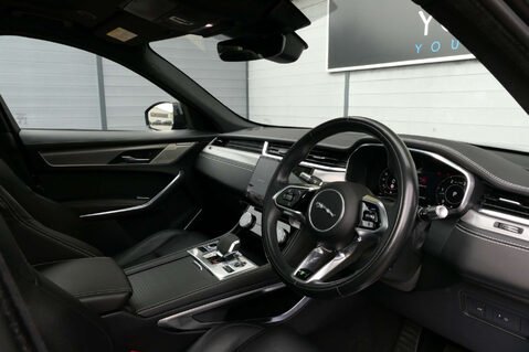 Jaguar F-Pace 3.0 F-Pace R-Dynamic SE D MHEV AWD Auto 4WD 5dr 21