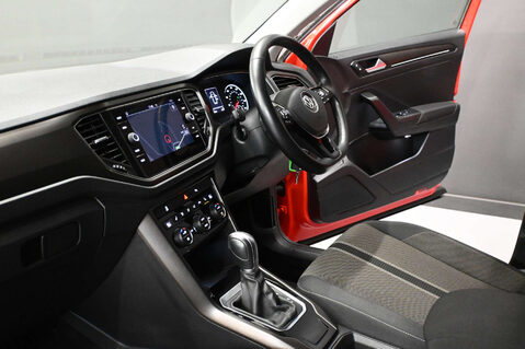 Volkswagen T-Roc 1.5 T-Roc Design TSi Evo Semi-Auto 5dr 29