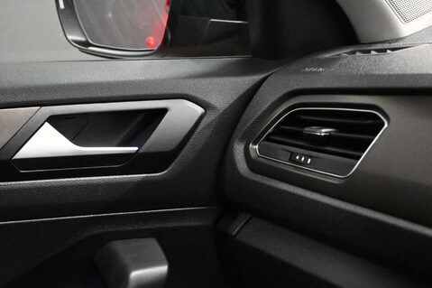 Volkswagen T-Roc 1.5 T-Roc Design TSi Evo Semi-Auto 5dr 53