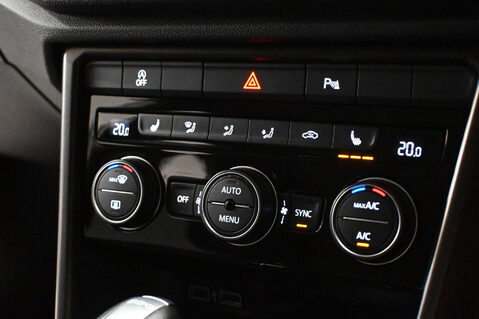 Volkswagen T-Roc 1.5 T-Roc Design TSi Evo Semi-Auto 5dr 35