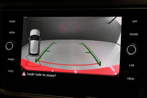 Volkswagen T-Roc 1.5 T-Roc Design TSi Evo Semi-Auto 5dr 6