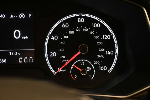 Volkswagen T-Roc 1.5 T-Roc Design TSi Evo Semi-Auto 5dr 45