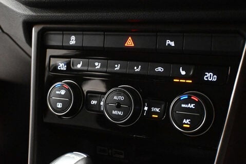 Volkswagen T-Roc 1.5 T-Roc Design TSi Evo Semi-Auto 5dr 35