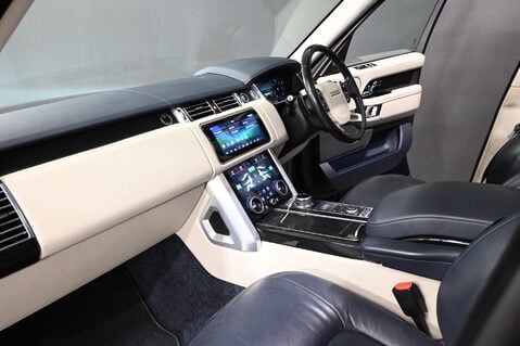 Land Rover Range Rover 4.4 Range Rover Vogue SE SDV8 Auto 4WD 5dr 46