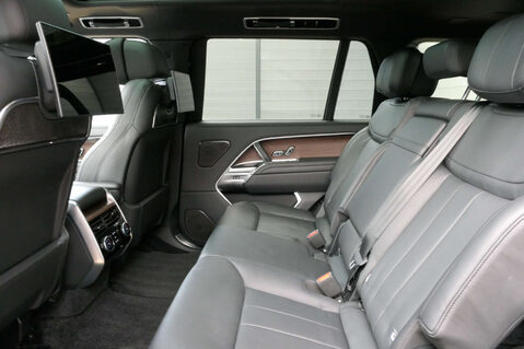 Land Rover Range Rover 3.0 Range Rover Autobiography D MHEV Auto 4WD 5dr 46