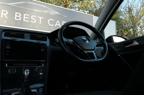 Volkswagen Golf 2.0 Golf SE Nav TDI BlueMotion Technology Semi-Auto 5dr 32