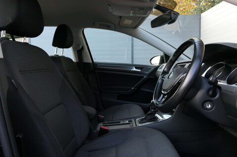 Volkswagen Golf 2.0 Golf SE Nav TDI BlueMotion Technology Semi-Auto 5dr 19