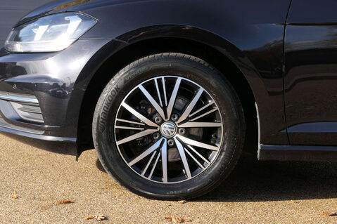 Volkswagen Golf 2.0 Golf SE Nav TDI BlueMotion Technology Semi-Auto 5dr 9