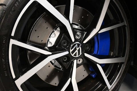 Volkswagen Golf 2.0 Golf R TSi 4Motion Semi-Auto 4WD 5dr 26