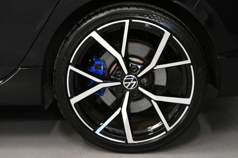 Volkswagen Golf 2.0 Golf R TSi 4Motion Semi-Auto 4WD 5dr 24