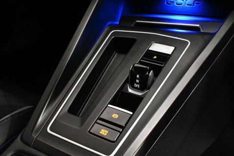Volkswagen Golf 2.0 Golf R TSi 4Motion Semi-Auto 4WD 5dr 38