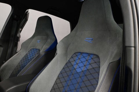 Volkswagen Golf 2.0 Golf R TSi 4Motion Semi-Auto 4WD 5dr 27